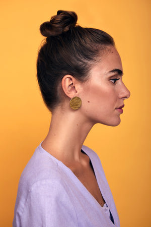 BASIC SHAPE  12 ▲ large circular stud earrings